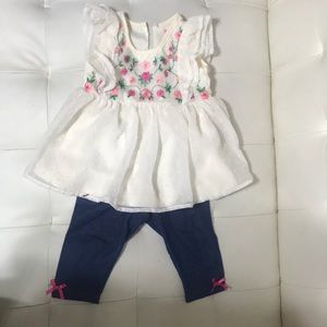 Cute set  INFANT SZ 18 Months.